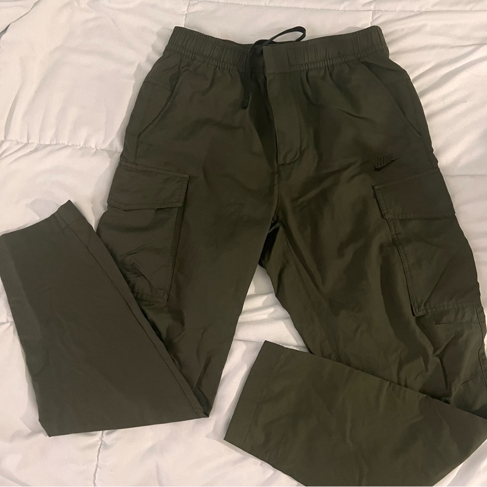 Men’s Nike SB Cargo Pants size small